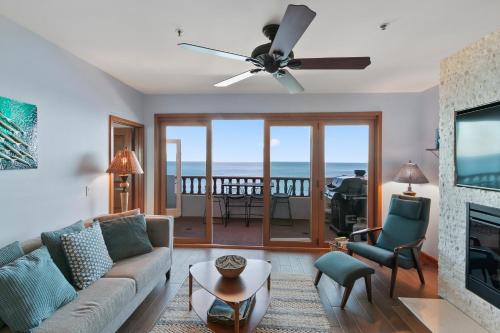 H248 Hamilton Cove Villa 2 48 — 4-Star Luxury Hotel in Avalon, United States