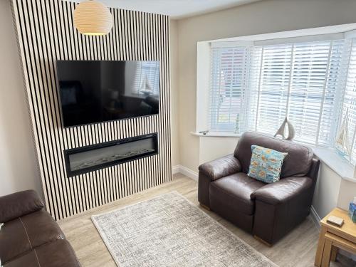 Admirals Cottage Part of the The Bay Filey Holiday Village with pool gym and direct beach access pub restaurant tennis and meadows walks