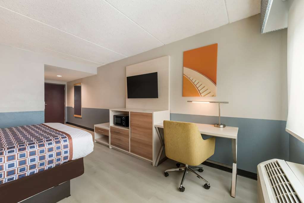 Baymont by Wyndham Westampton - photo 14