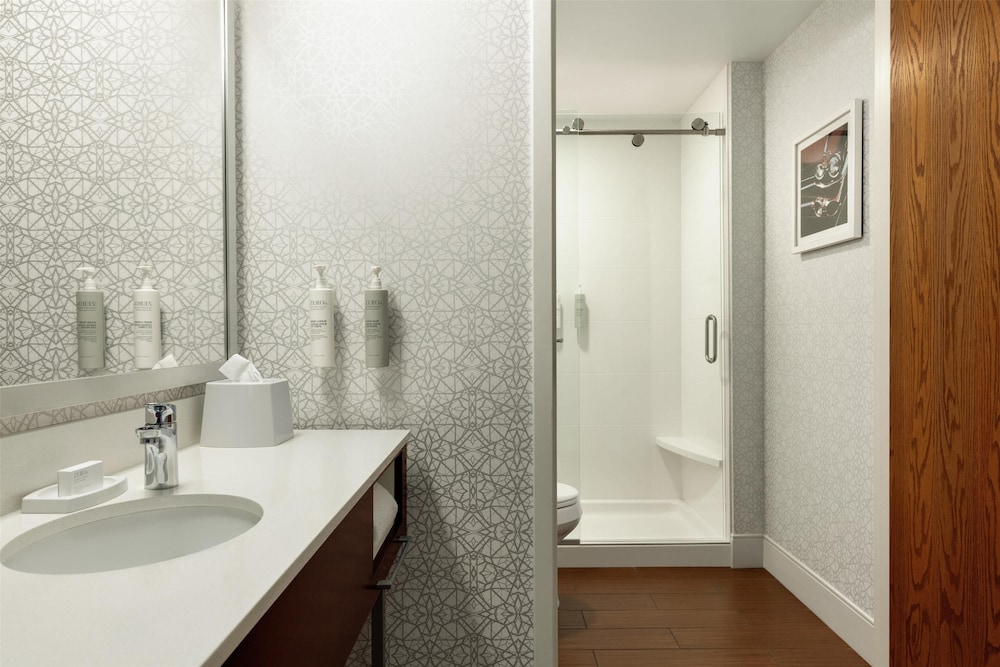 Hampton Inn Deadwood at Tin Lizzie Gaming Resort - photo 35
