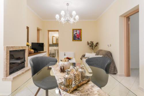 Danae Luxury Apartment — 4-Star Luxury Hotel in Samos, Greece