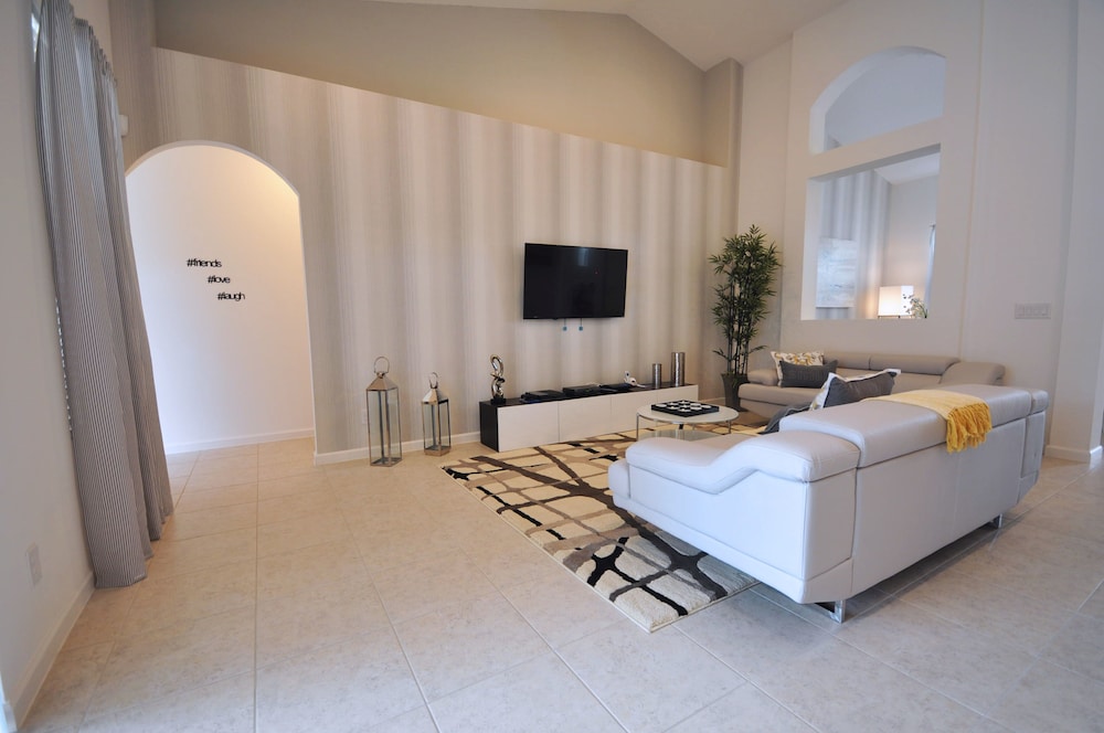 Solterra Resort by VHC Hospitality - photo 19
