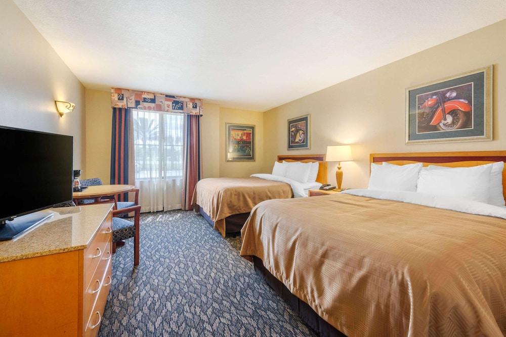 Clarion Inn Ormond Beach at Destination Daytona - photo 21