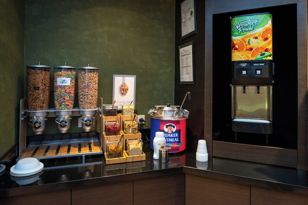 Fairfield Inn & Suites Cedar Rapids - photo 46