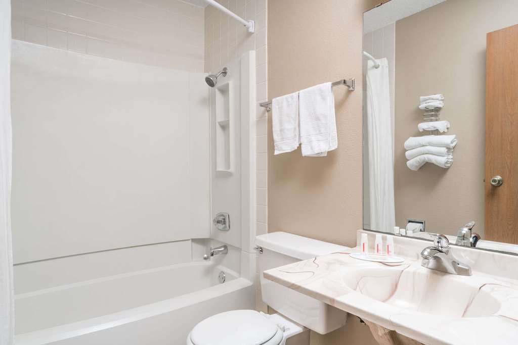 Super 8 by Wyndham Baxter Brainerd Area - photo 8
