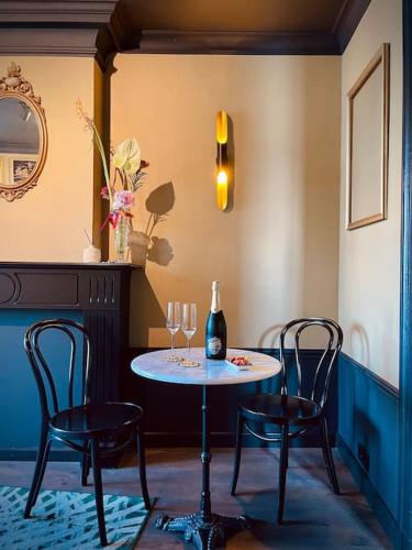 City Apartment With Canalview at Canalhouse Majestic