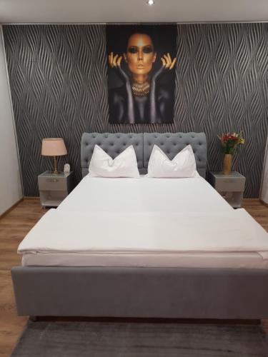 Casa Petcu — 4-Star Luxury Hotel in Craiova, Romania