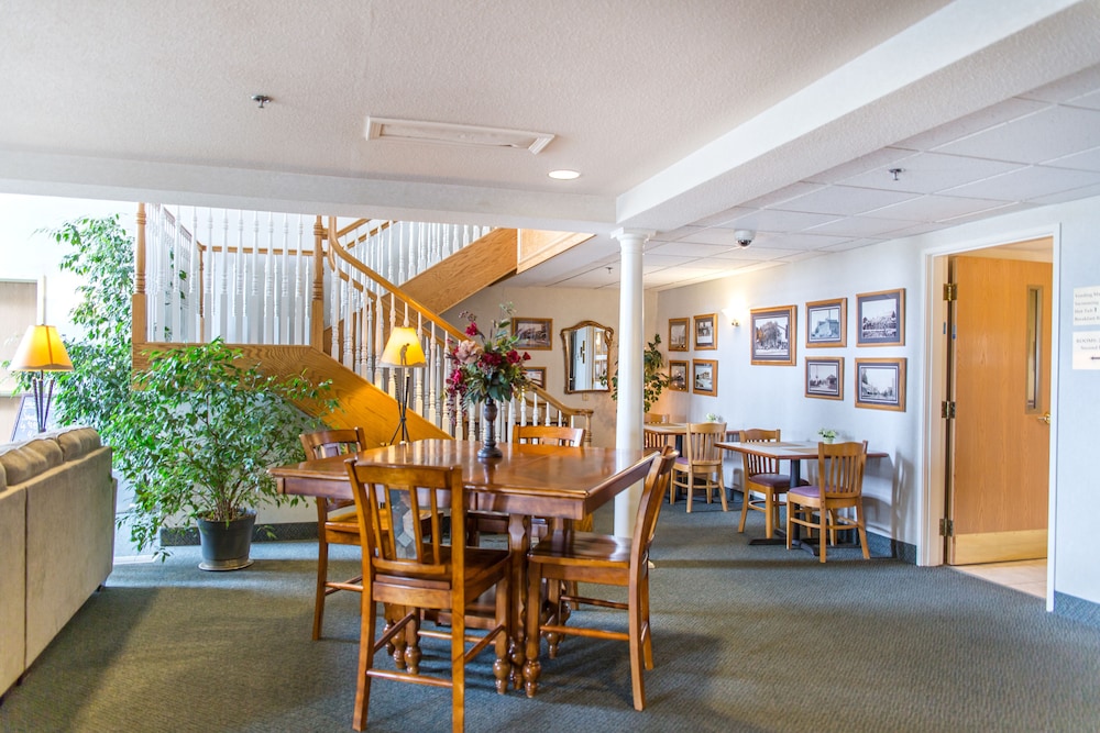 Ameriway Inn and Suites - photo 2