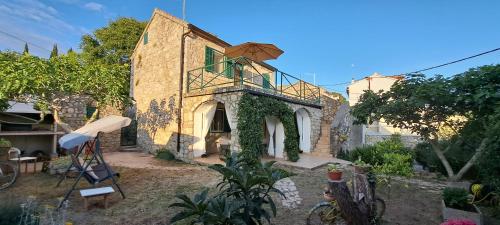 Stone House with garden Laganini — 4-Star Luxury Hotel in Sibenik, Croatia
