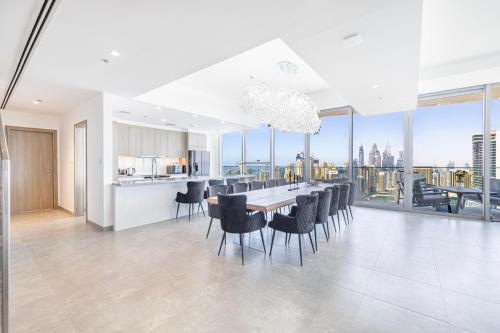 Daniels Marina View 4BR Duplex in Stella Maris — 5-Star Luxury Hotel in Dubai, United Arab Emirates