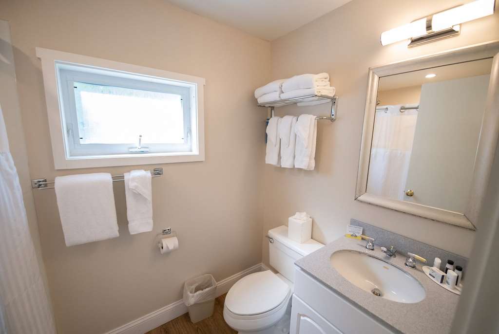 Days Inn by Wyndham Bar Harbor - photo 34