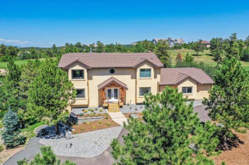 Oak Hills Estate Luxe Forest Escape Near USAFA in Monument, United States