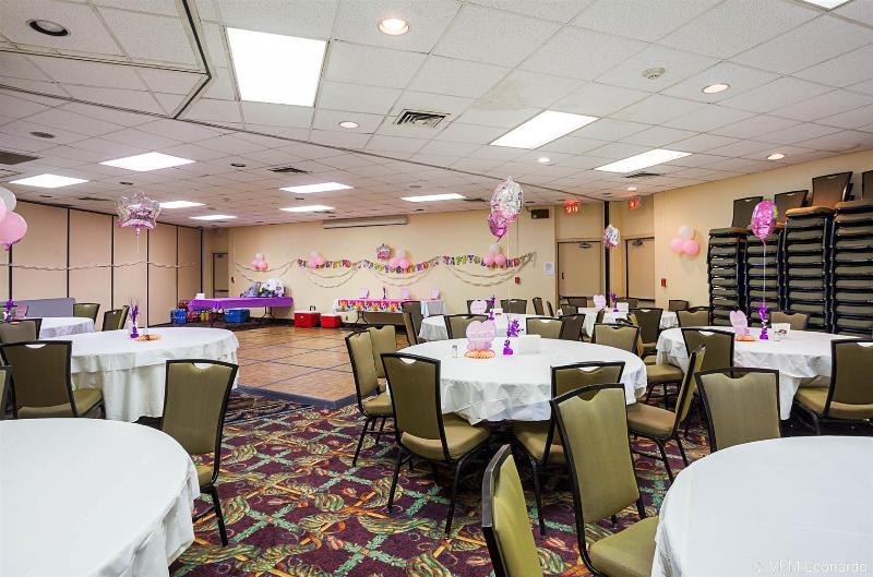 Studio 6 Lincoln NE Airport - photo 3