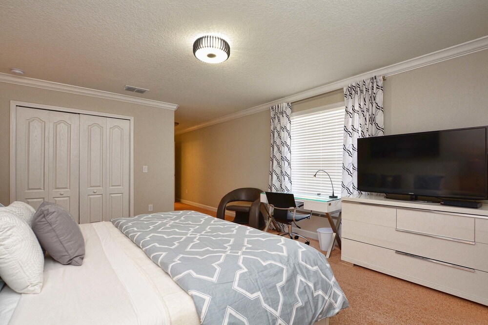 Ohana at Paradise Palms: Resort Townhome W Pool 5 Bedroom Townhouse - photo 44