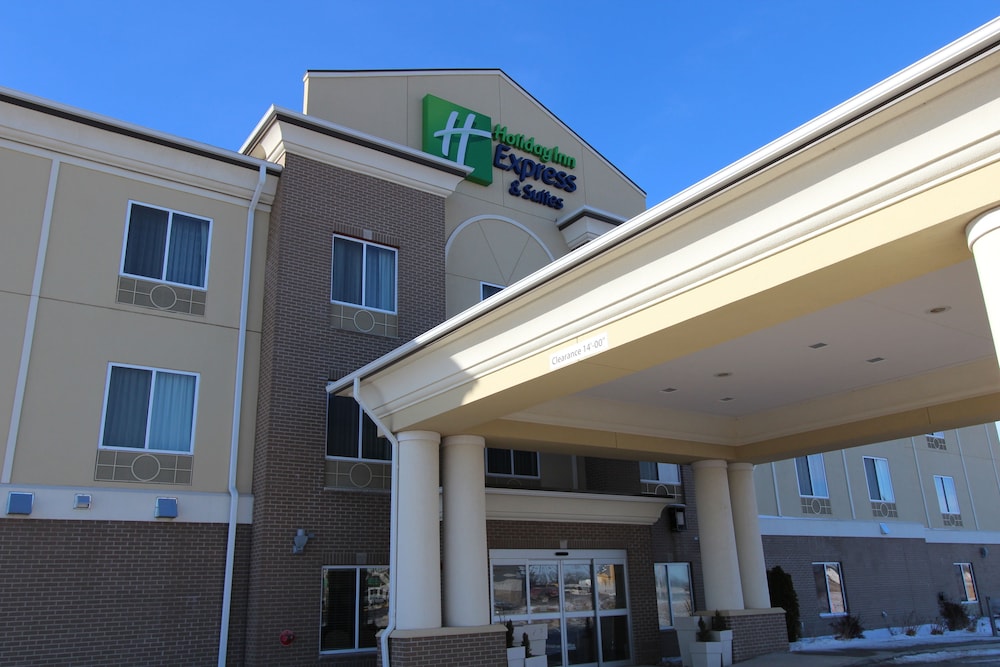 Holiday Inn Express Hotel & Suites Northwood by IHG - photo 38