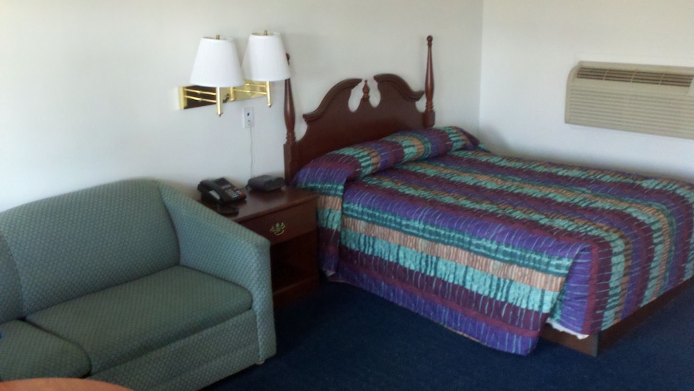 Four Oaks Lodging & RV Resort - photo 5