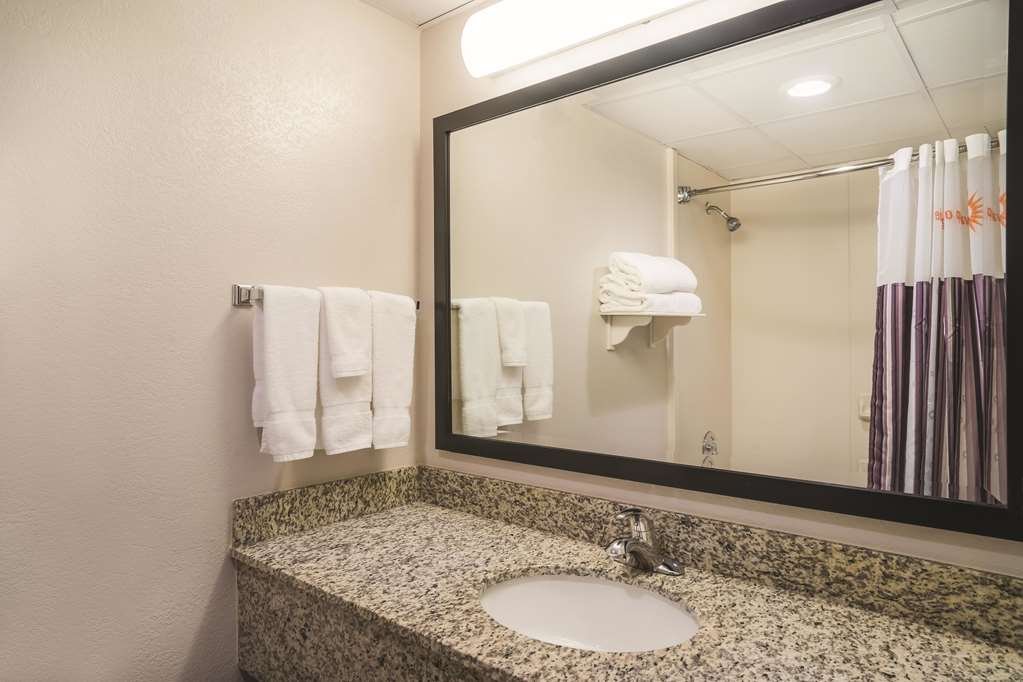 La Quinta Inn by Wyndham San Marcos - photo 49