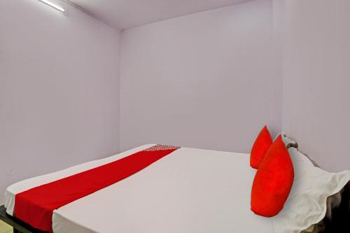 Collection O 70196 Hotel Oshiva Stays in Ghaziabad, India