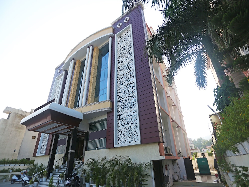 Oyo 9537 Hotel Park Grace — Haridwar