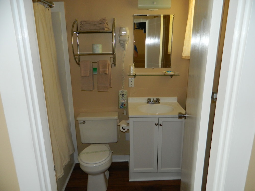 Belle Isle Motel - photo 14