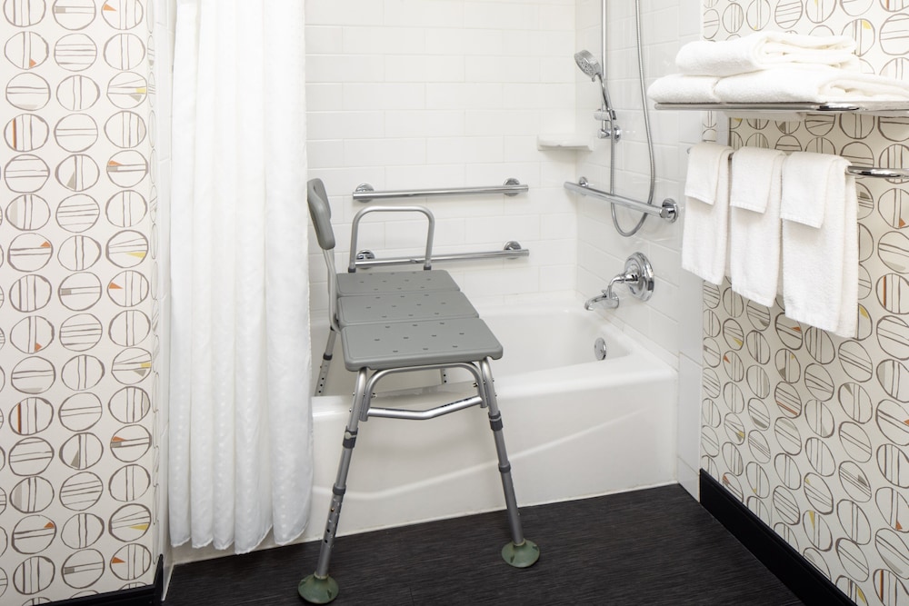 Holiday Inn Weirton Steubenville Area by IHG - photo 26
