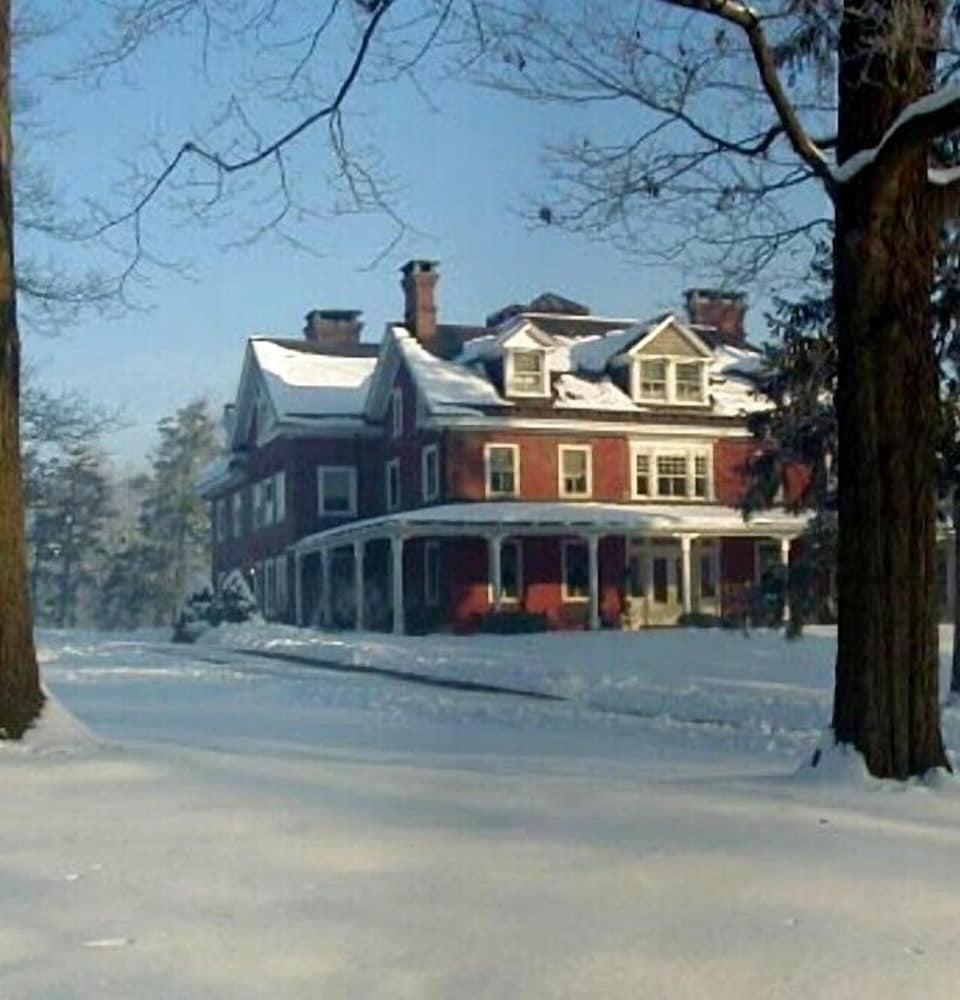 Cameron Estate Inn & Restaurant - photo 95