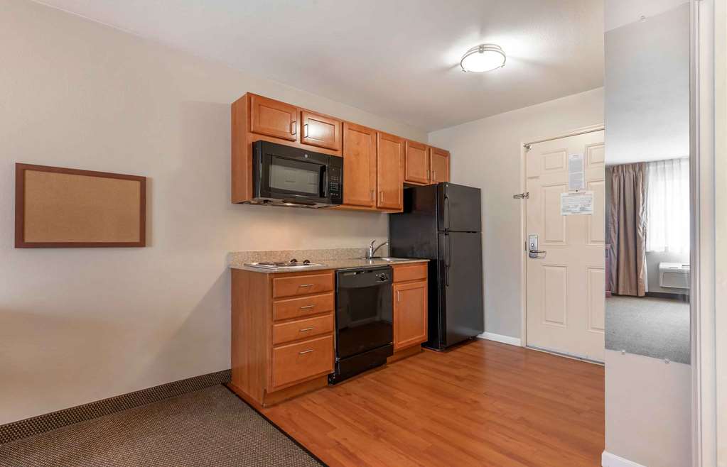 Extended Stay America Suites Bartlesville Hwy 75 - photo 26