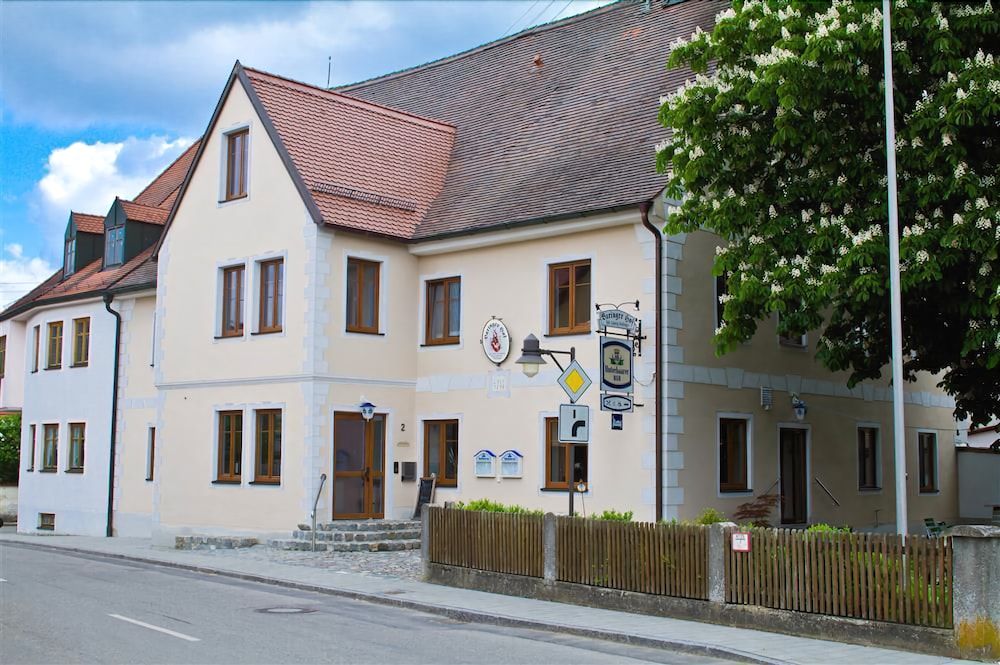 Baringer Hof — hotel in Neuburg