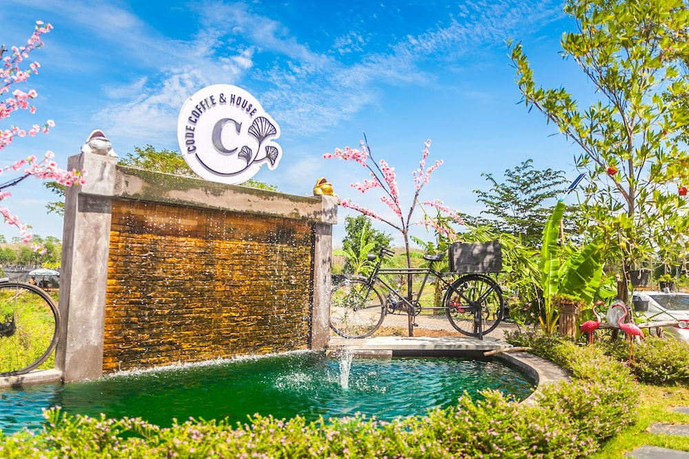 C Code Resort - carbon neutral hotel in Lom Sak