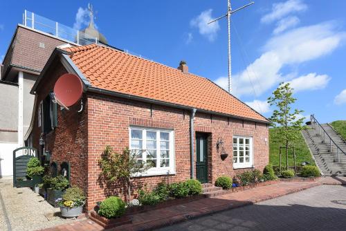 Ferienwohnungen im Haus Hafenjuwel in Neuharlingersiel — 4-Star Luxury Hotel in Neuharlingersiel, Germany