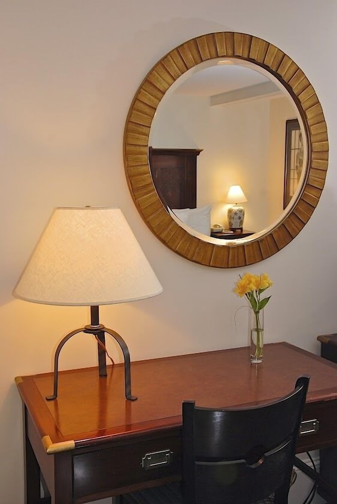 Jailhouse Inn - photo 23