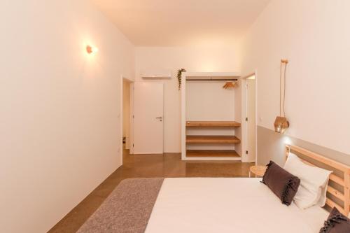 Atelier 321 Porto Praia Rio Terraço — 4-Star Luxury Hotel in Vila Nova De Gaia, Portugal