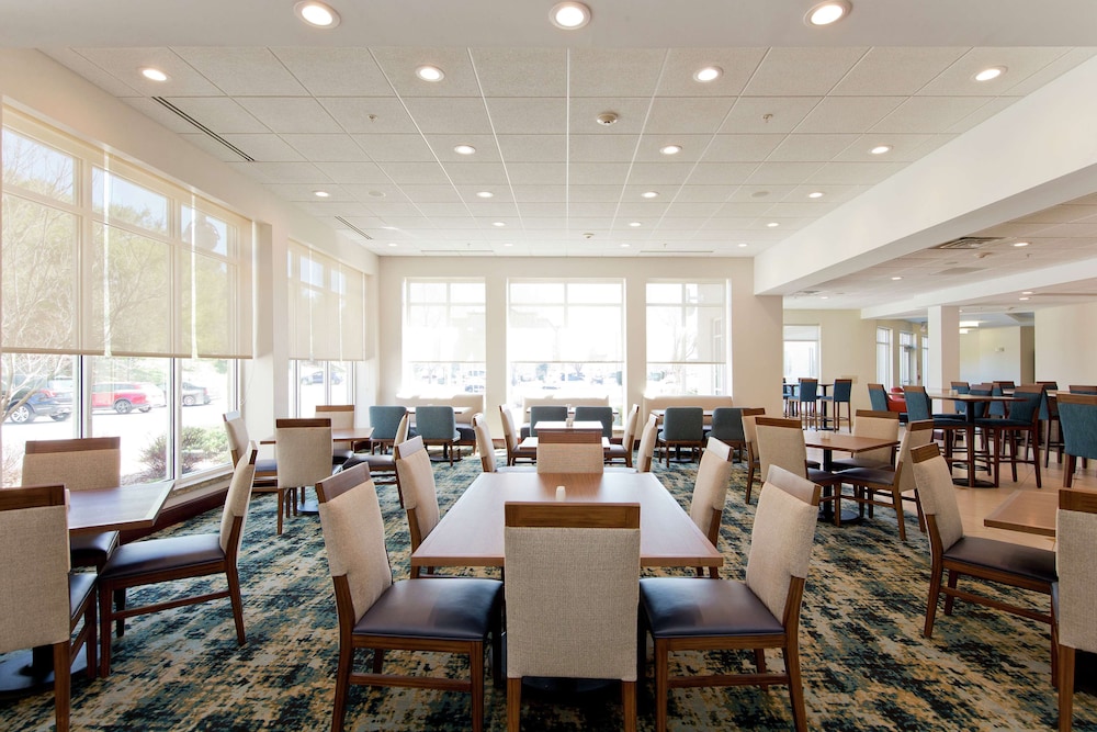 Hilton Garden Inn Winchester - photo 42