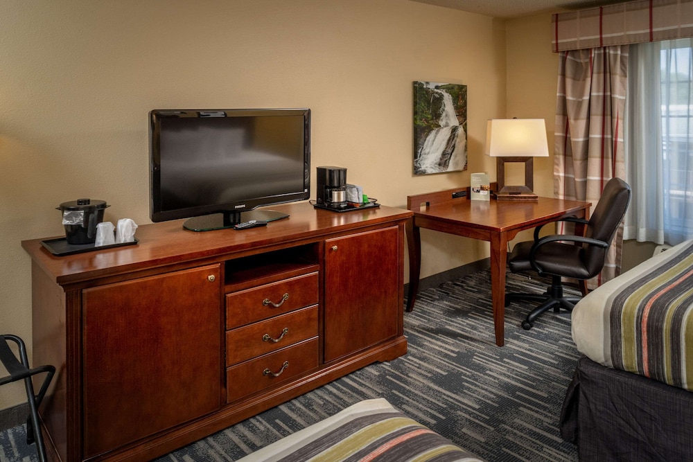 Country Inn & Suites by Radisson Charleston South WV - photo 7