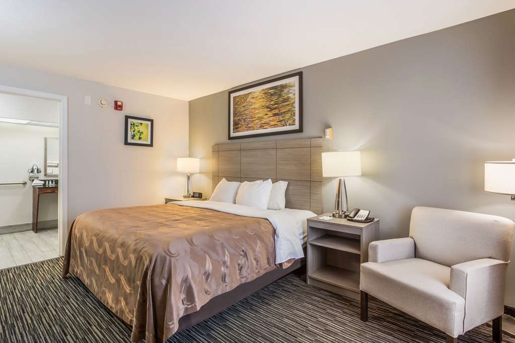 Quality Inn Gallatin Nashville Metro - photo 11