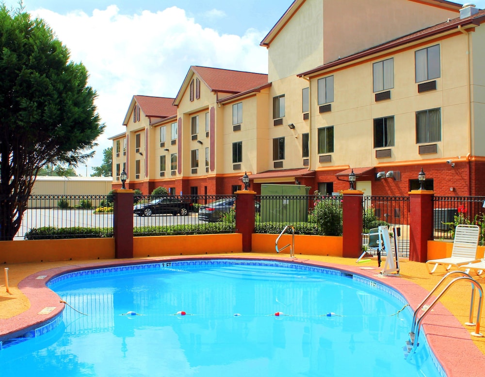 Red Roof Inn Atlanta Southeast Stockbridge - photo 40