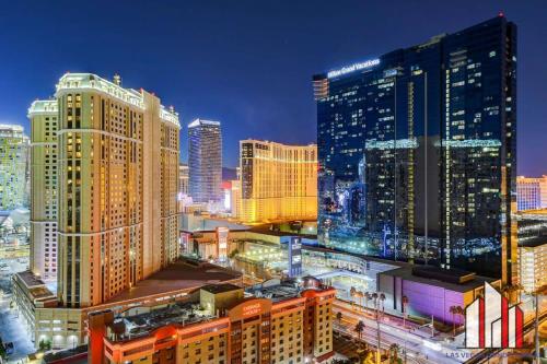 MGM Signature 10 717 Strip View Balcony Studio