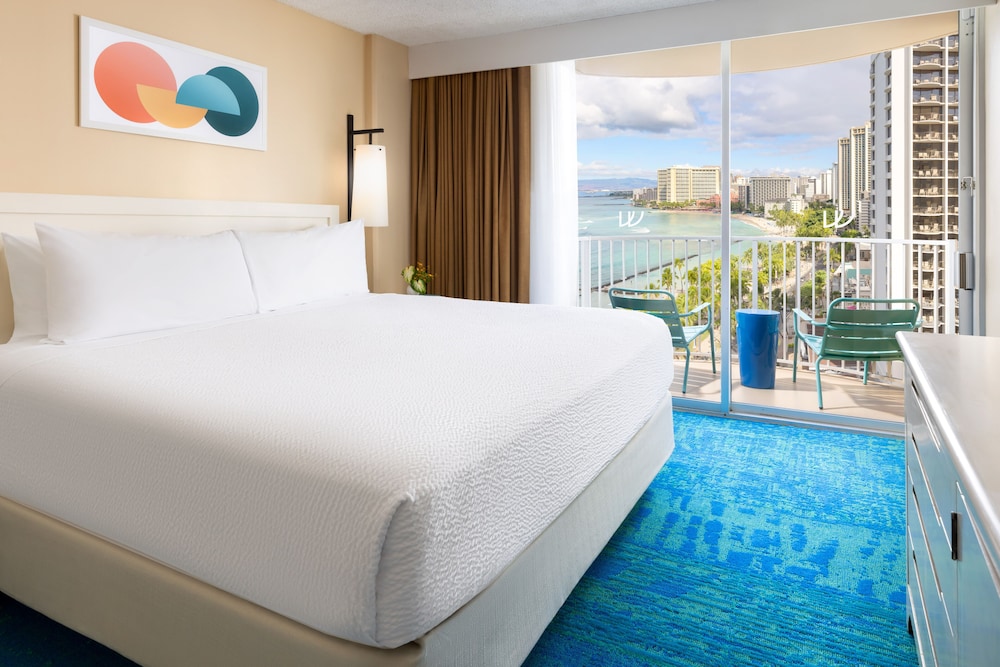 The Twin Fin Hotel - photo 25