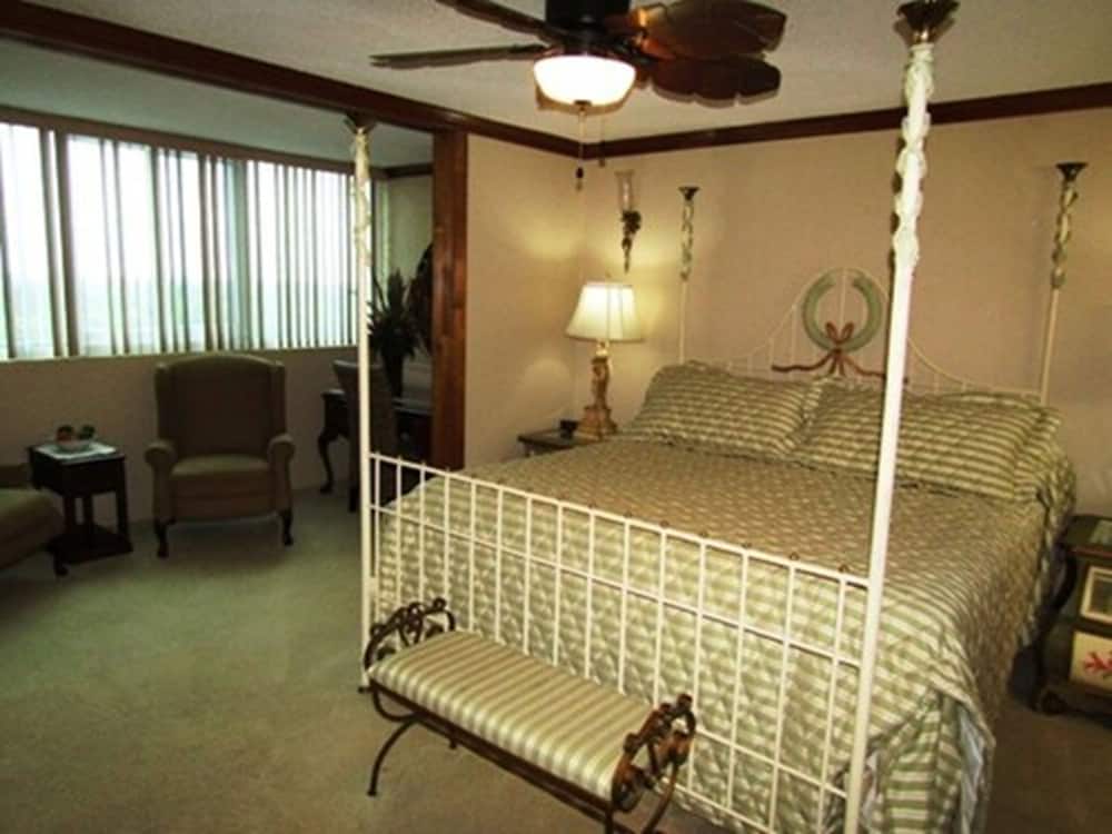 Regency Towers - photo 9
