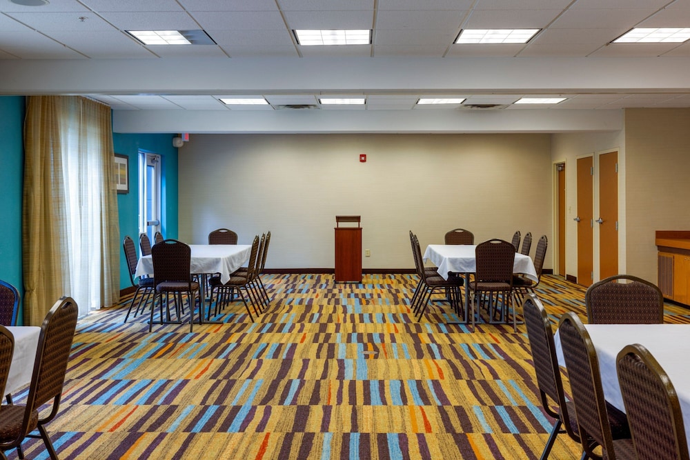 Fairfield Inn & Suites by Marriott Edmond - photo 31