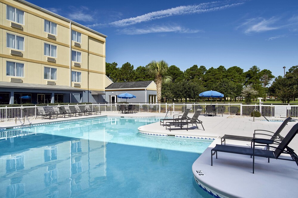 Fairfield Inn by Marriott Myrtle Beach Broadway at the Beach - photo 16