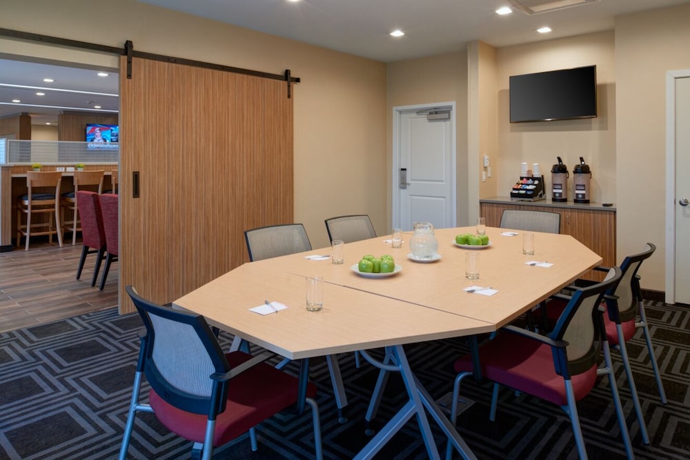 TownePlace Suites by Marriott Grand Rapids Airport - photo 21