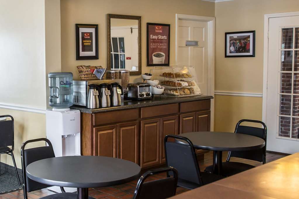 Econo Lodge Crystal Coast - photo 19