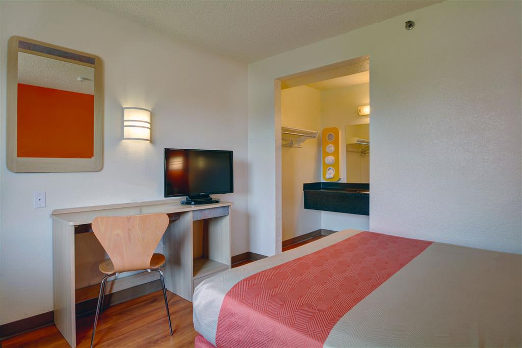 Motel 6 Wethersfield CT Hartford - photo 12