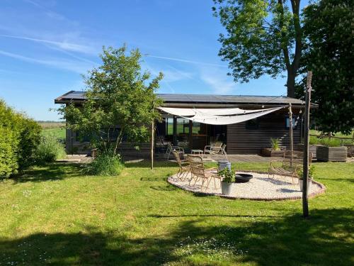 't UijlenHuijs - last minute hotel in Unknown City