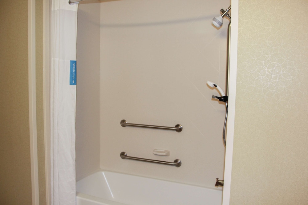 Hampton Inn & Suites Radcliff Fort Knox - photo 47