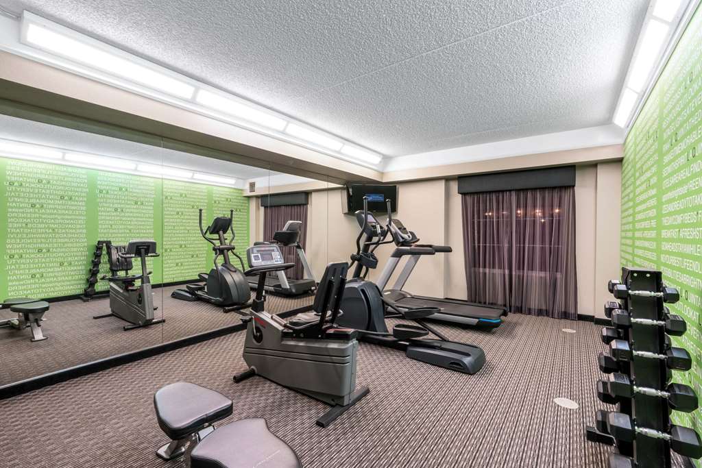 La Quinta Inn & Suites by Wyndham Mesa Superstition Springs - photo 13