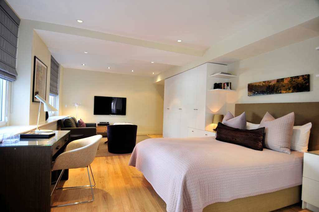 The Lombardy Hotel - photo 28
