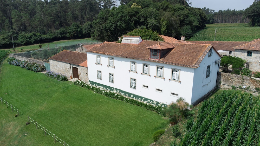 Casa Mindela Farmhouse — 4-Star Luxury Hotel in Vila Do Conde, Portugal