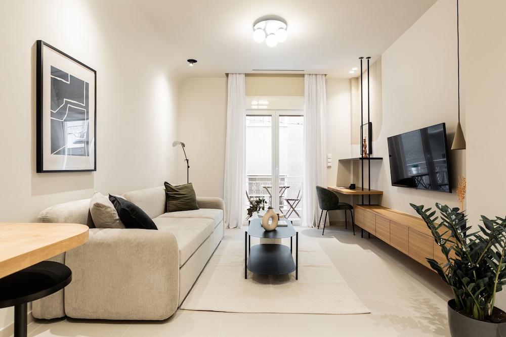 Sleek City 1BR Escape in Athens — 4-Star Luxury Hotel in Athens, Greece